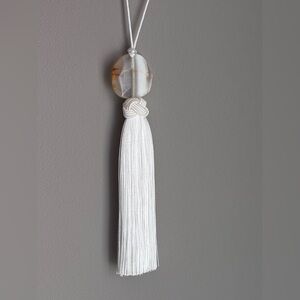 Elegant White Agate Tassel Statement Necklace